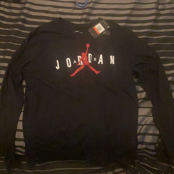Jordan long sleeve new with tags - Picture 3 of 3